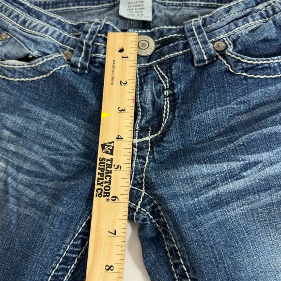 Hydralic Women's Distressed Blue Capri Jeans size 3/4 (G6) - Picture 4 of 8